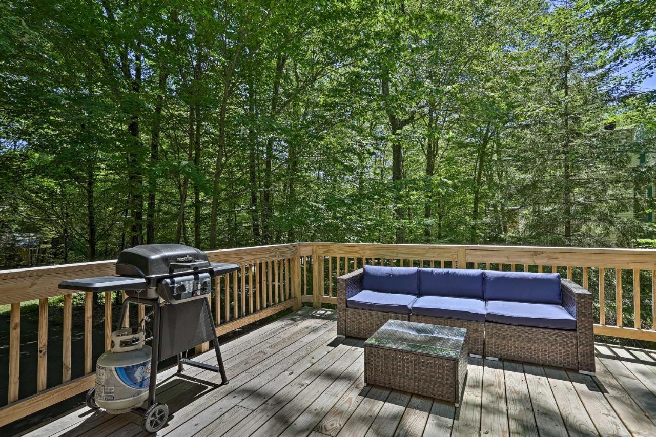 Bear Den Rustic Pocono Lake Home With Game Room! Ngoại thất bức ảnh