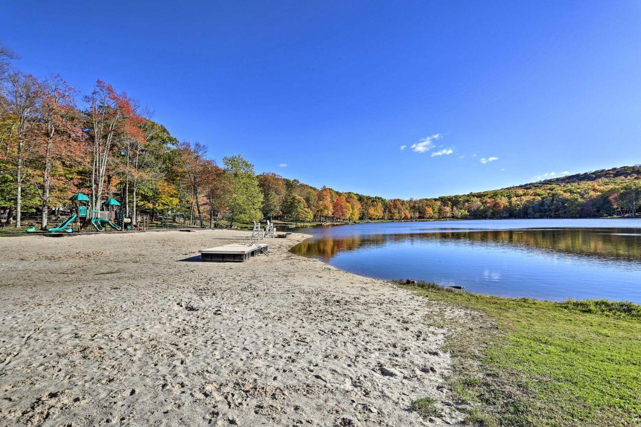 Bear Den Rustic Pocono Lake Home With Game Room! Ngoại thất bức ảnh