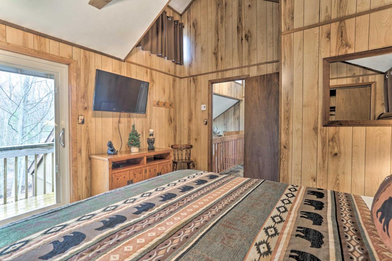 Bear Den Rustic Pocono Lake Home With Game Room! Ngoại thất bức ảnh