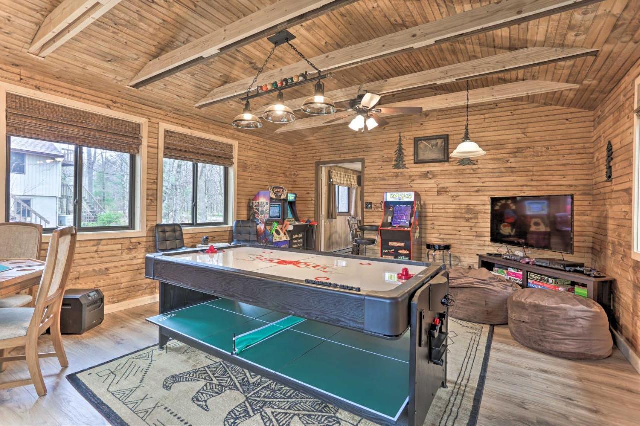 Bear Den Rustic Pocono Lake Home With Game Room! Ngoại thất bức ảnh