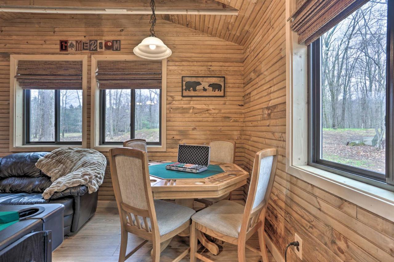 Bear Den Rustic Pocono Lake Home With Game Room! Ngoại thất bức ảnh