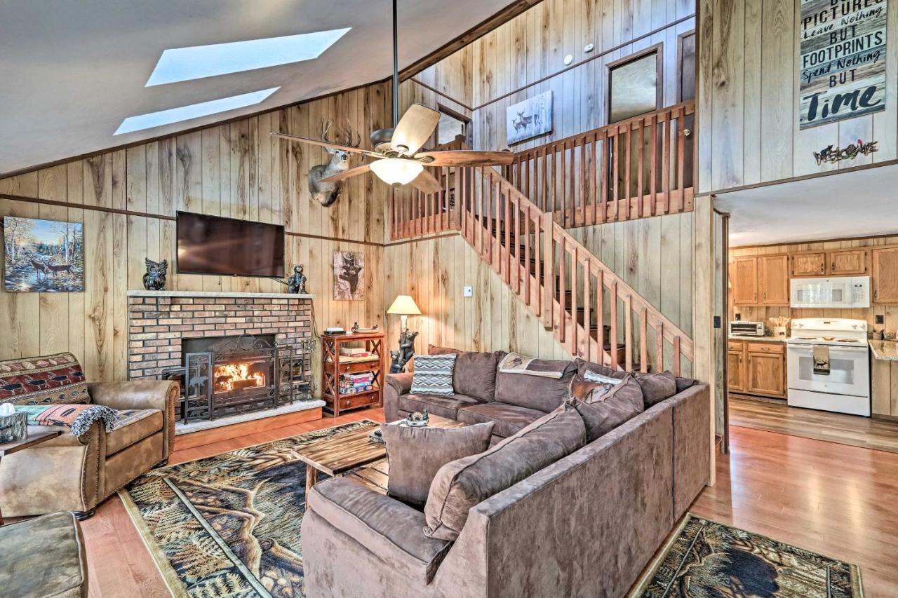 Bear Den Rustic Pocono Lake Home With Game Room! Ngoại thất bức ảnh