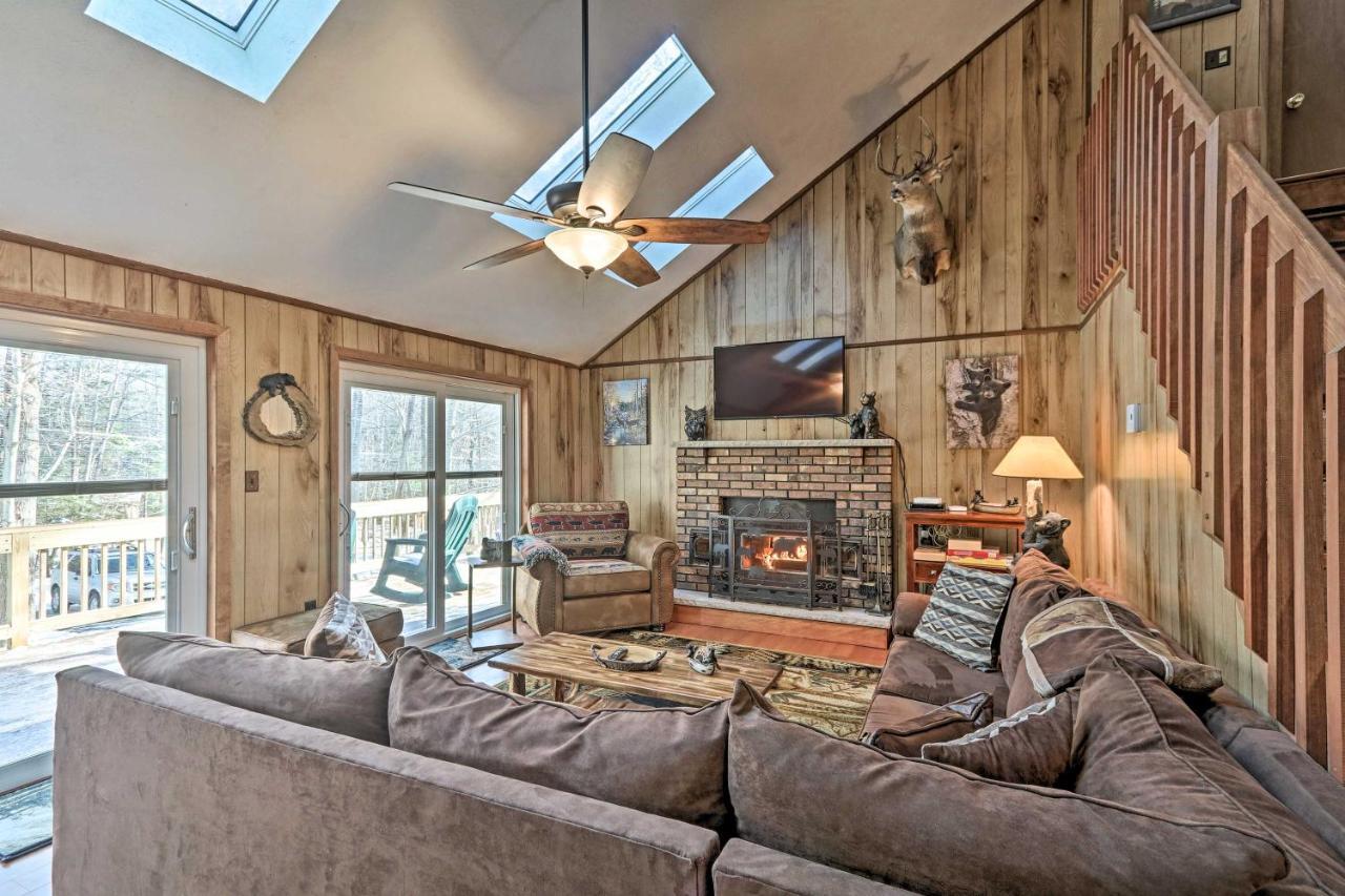 Bear Den Rustic Pocono Lake Home With Game Room! Ngoại thất bức ảnh